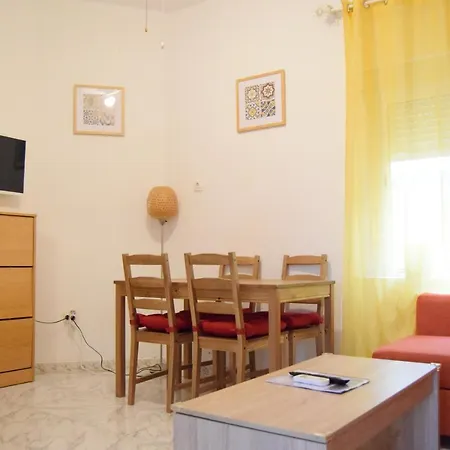 Enjoy Familia Apartment